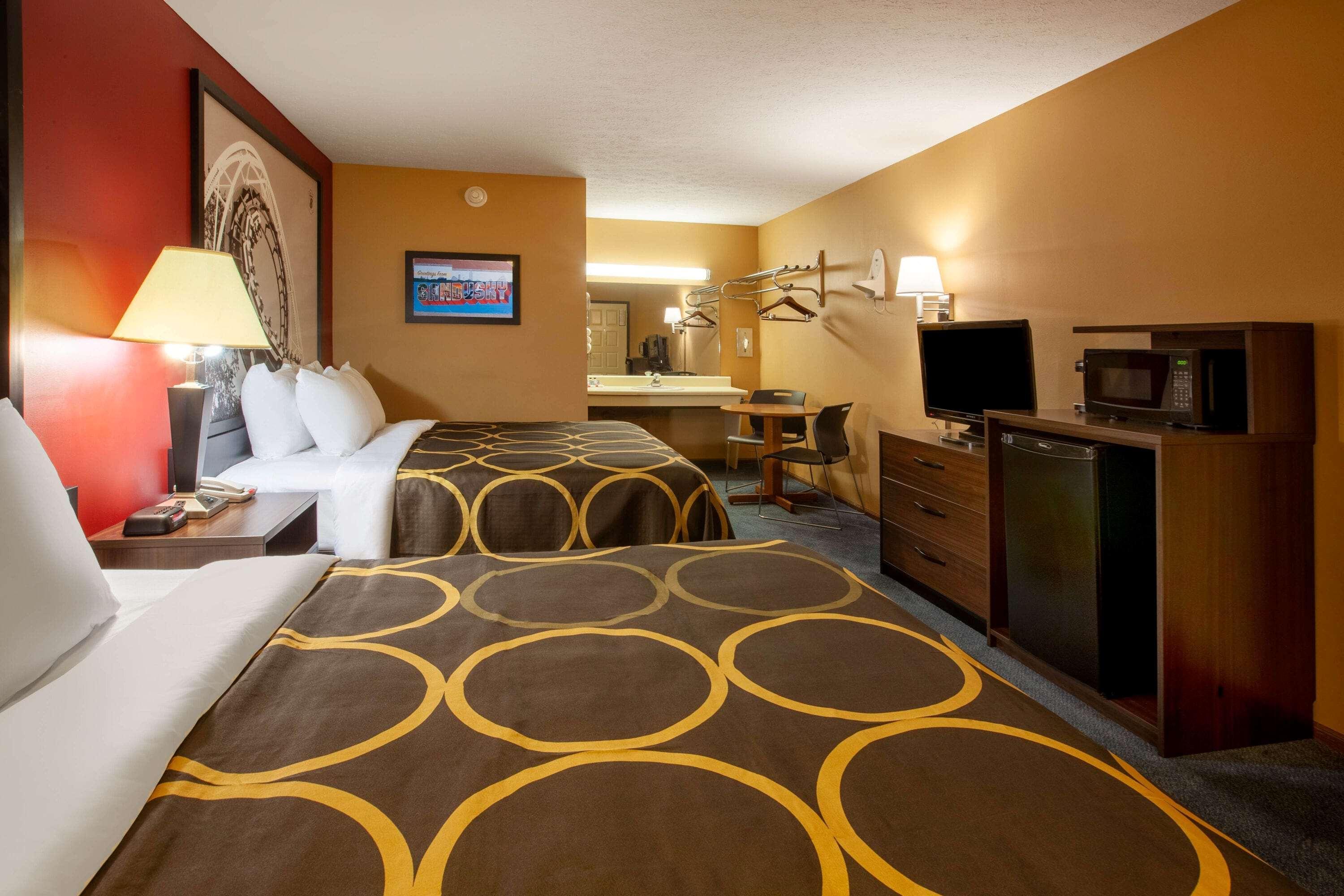 Super 8 By Wyndham Sandusky Exterior foto