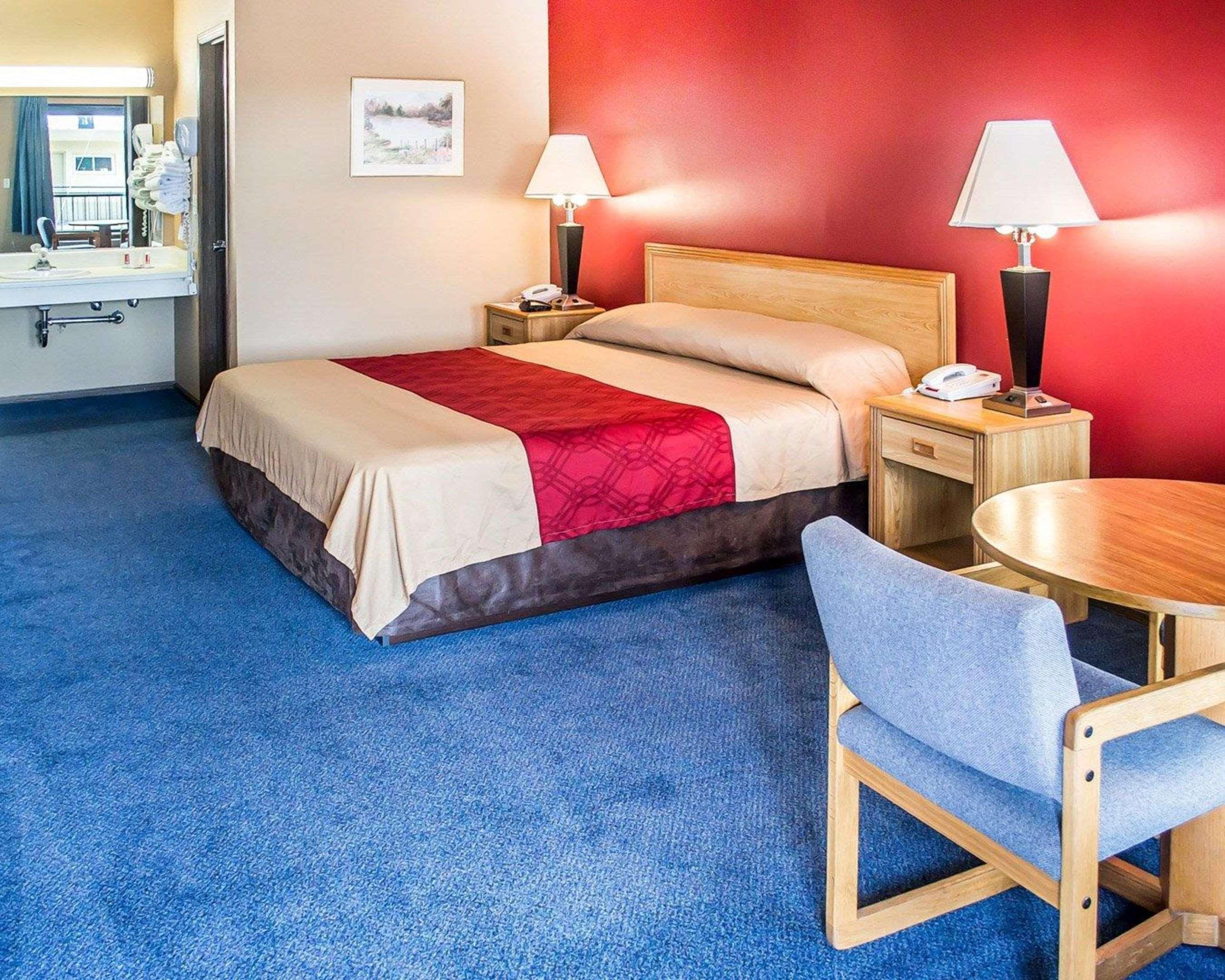 Super 8 By Wyndham Sandusky Exterior foto