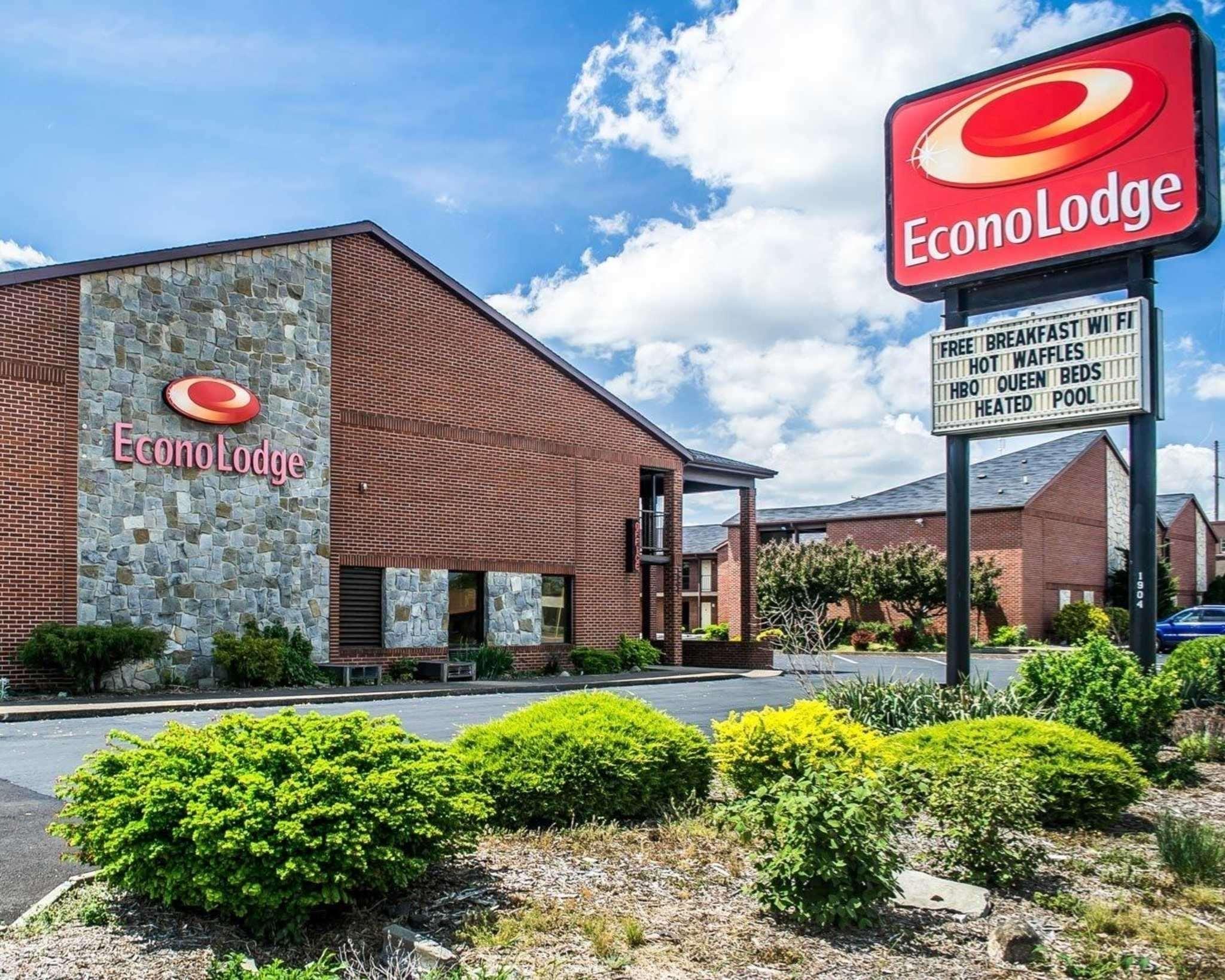 Super 8 By Wyndham Sandusky Exterior foto