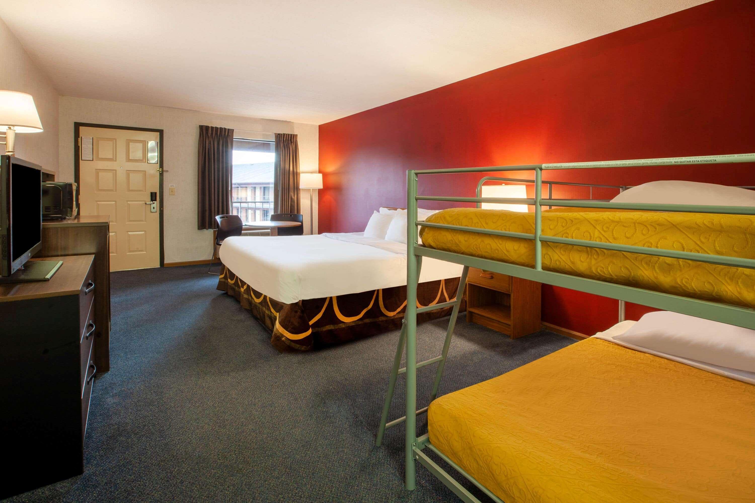 Super 8 By Wyndham Sandusky Exterior foto