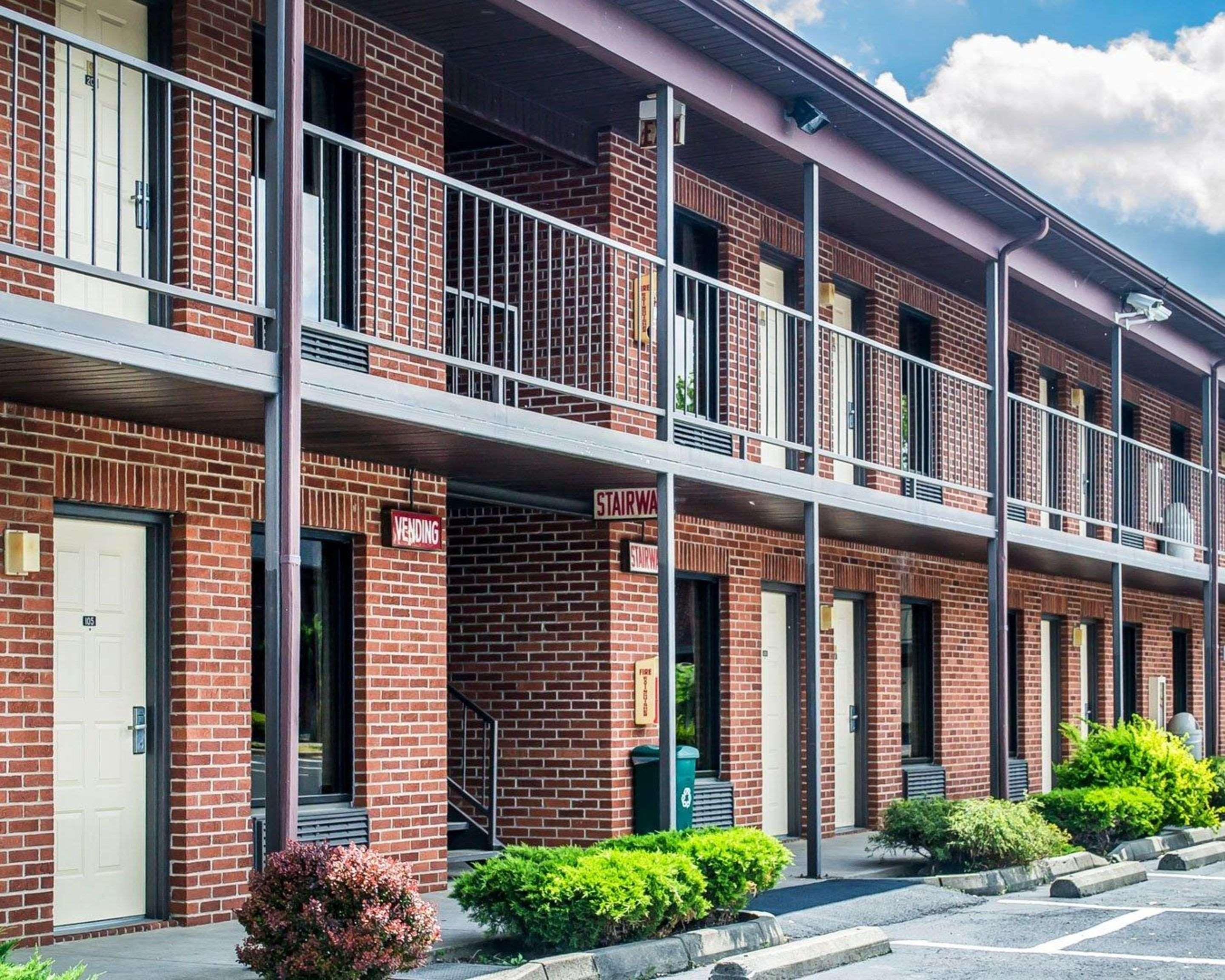 Super 8 By Wyndham Sandusky Exterior foto